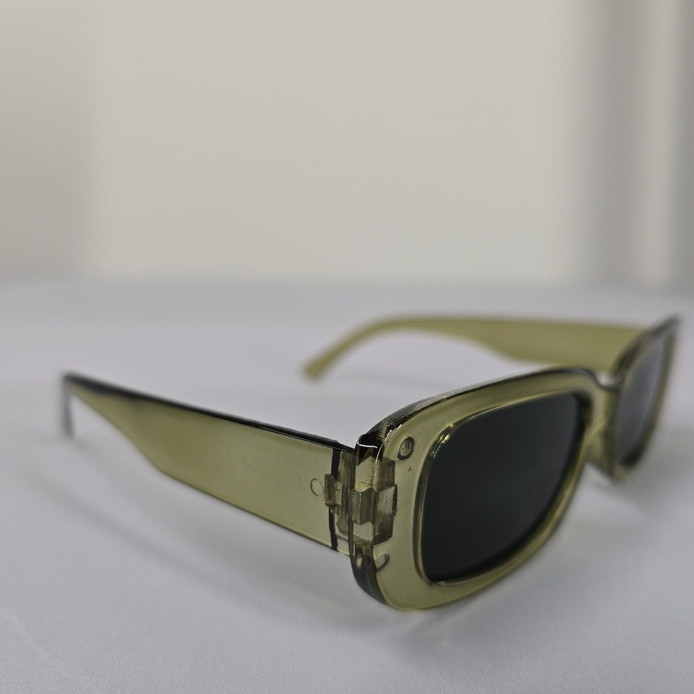 NEW Retro Rectangular Sunglasses Green Tinted Lenses Fashion‎ Eyewear - Picture 2 of 5